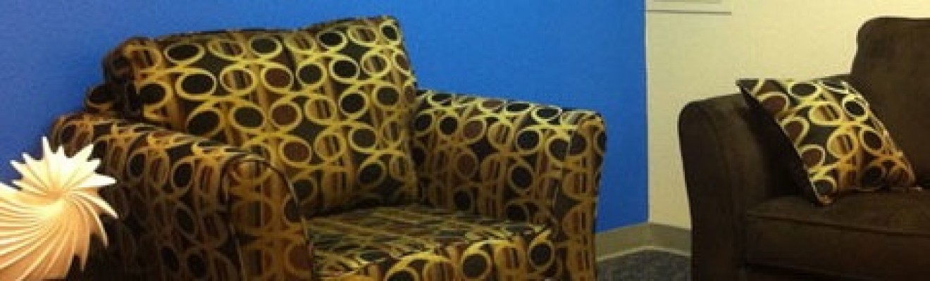 cropped-couch_h.jpg